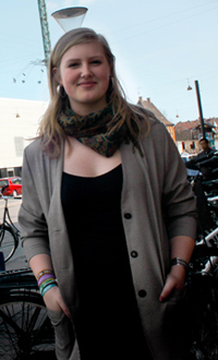 Vera Rosenbeck Vera Rosenbeck, ordförande för Danske Skoleelever, är nöjd över regeringens ingripande.