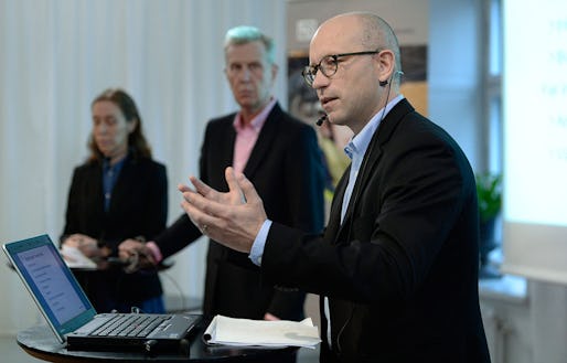 LO-ekonomerna – med Ola Pettersson i förgrunden – föreslår ett stärkt jobbpaket som kostar 70 miljarder men ger hela 100 000 jobb.