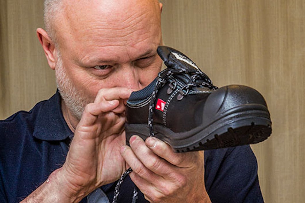 Oriq tekis kokrak porno Gozal ertalab jinsiy aloqa