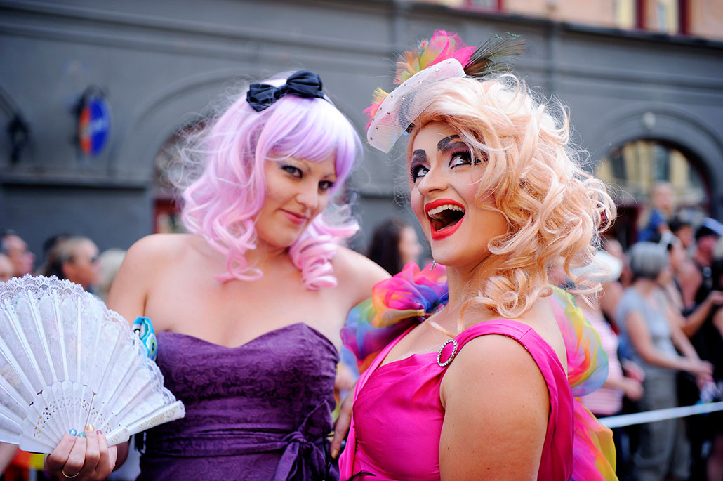 Stockholm Pride 2014 avslutades på lördagen med Skandinaviens största Prideparad. 60 000 deltagare och mångdubbelt fler åskådare. Foto: Annika af Klercker