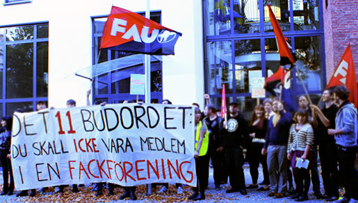 Svenska skolan i Berlin säger upp fackliga.