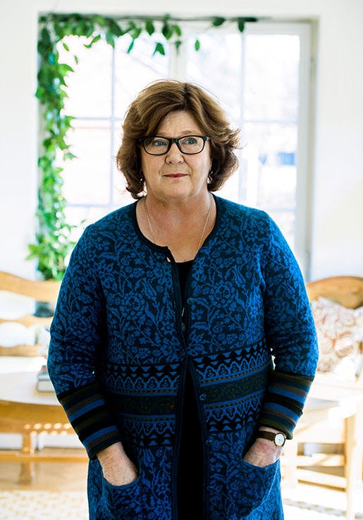 – Jag är ständigt upptagen av lidandet. Det finns saker som följt mig genom livet; barns utsatthet och Förintelsen, som jag fortfarande kan häpna över, säger Majgull Axelsson. Foto: Claudio Bresciani