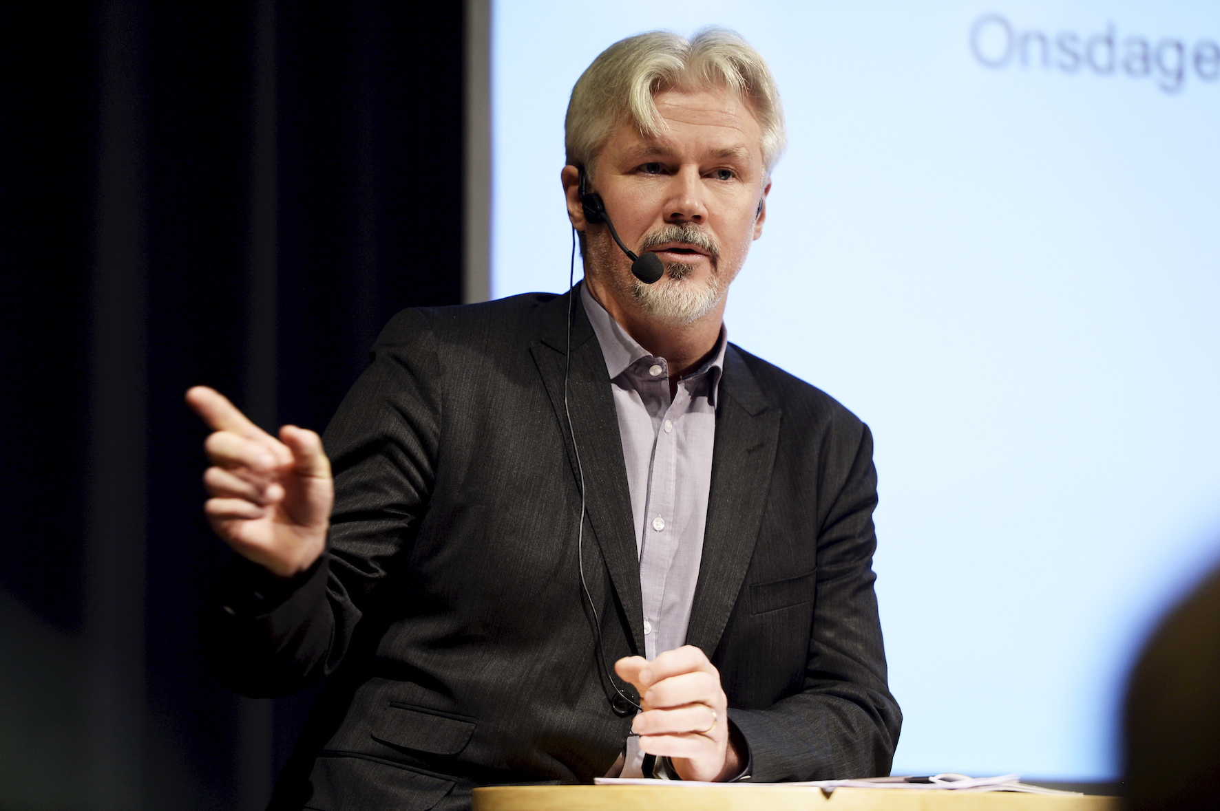 STOCKHOLM 20151021 LO:s avtalssekreterare Torbjˆrn Johansson talar pÂ fˆrbundets representantskap. Foto: Pontus Lundahl / TT / kod 10050