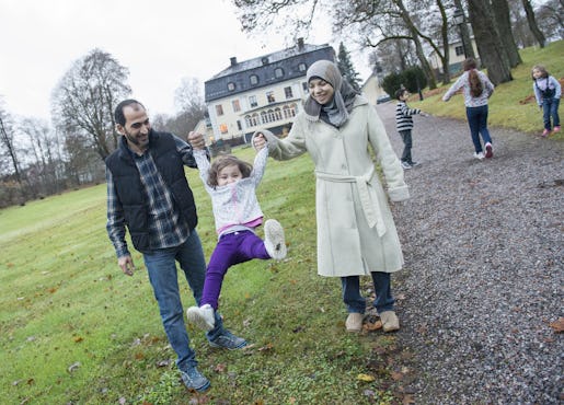 Familjen Alsabae har nu levt i fredens Sverige i femton månader. Pappa Waels syster har precis lyckats ta sig till Grekland från Turkiet ombord på en gummibåt. Foto: Fredrik Sandberg