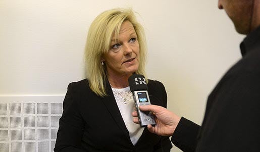 STOCKHOLM 20130402 Cecilia Fahlberg, fˆrbundsordfˆrande fˆr Unionen, talar med pressen efter att industriavtalet fˆrhandlats klart. En halv miljon anst‰llda inom industrin har fÂtt ett nytt avtal. Lˆneˆkningarna blir 6,8 procent p tre Âr. Foto: Leif R Jansson / SCANPIX kod 10020