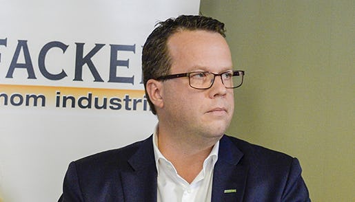 STOCKHOLM 20151102 IF Metalls ordfˆrande Anders Ferbe, GS ordfˆrande Per-Olof Sjˆˆ, Livs ordfˆrande Hans-Olof Nilsson, Sveriges Ingenjˆrers Camilla Frankelius och Unionens ordfˆrande Martin Linder n‰r facken inom industrin hÂller presskonferens om lˆnekrav och allm‰nna krav inom viktiga omrÂden. Foto: Marcus Ericsson / TT / Kod 11470