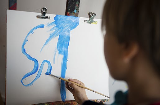 STOCKHOLM 20150728 Ungdoms- och barnkultur p Kulturhuset i Stockholm. Pojke, 11 Âr, mÂlar p avdelningen "Rum fˆr barn". Foto: Vilhelm Stokstad / TT / Kod 11370