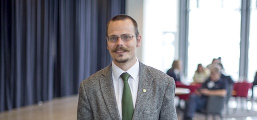 Max Andersson (MP. Bjˆrn Larsson Rosvall / TT / Kod 9200