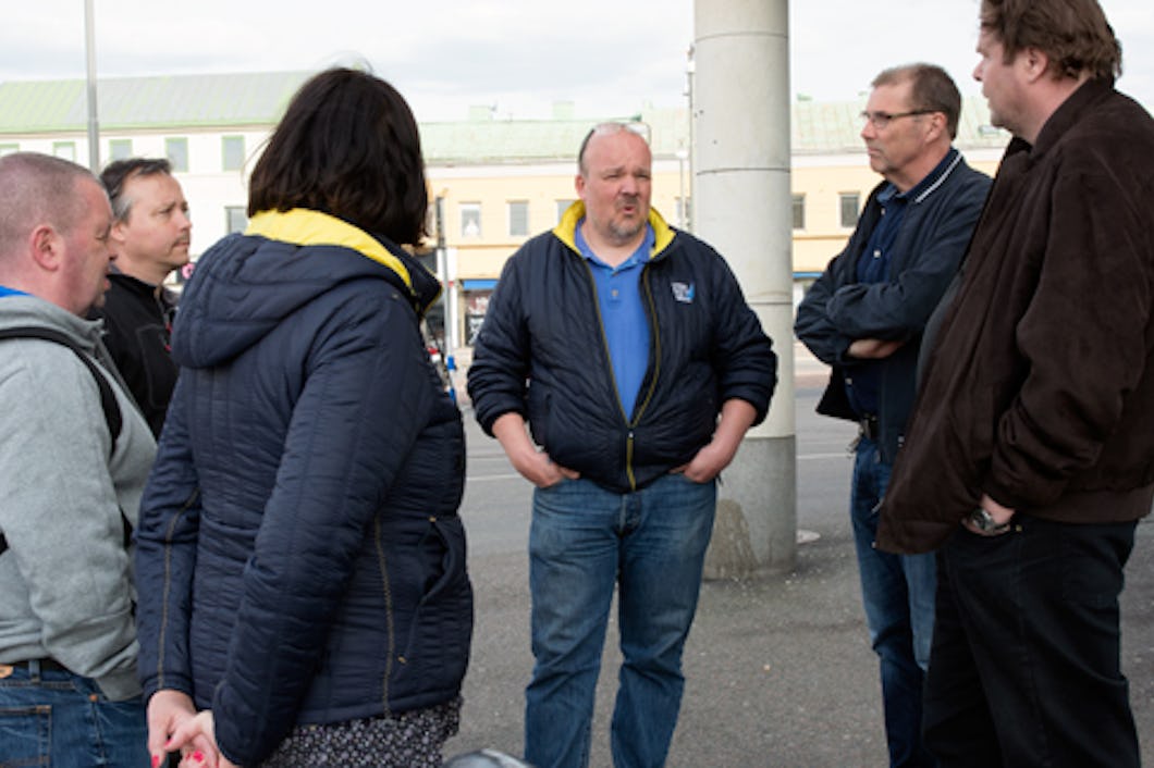 På måndag ska fastighetsvärdarna på Stena fastigheter gå ut i strejk. I går, onsdag, samlades de för ett informationsmöte.