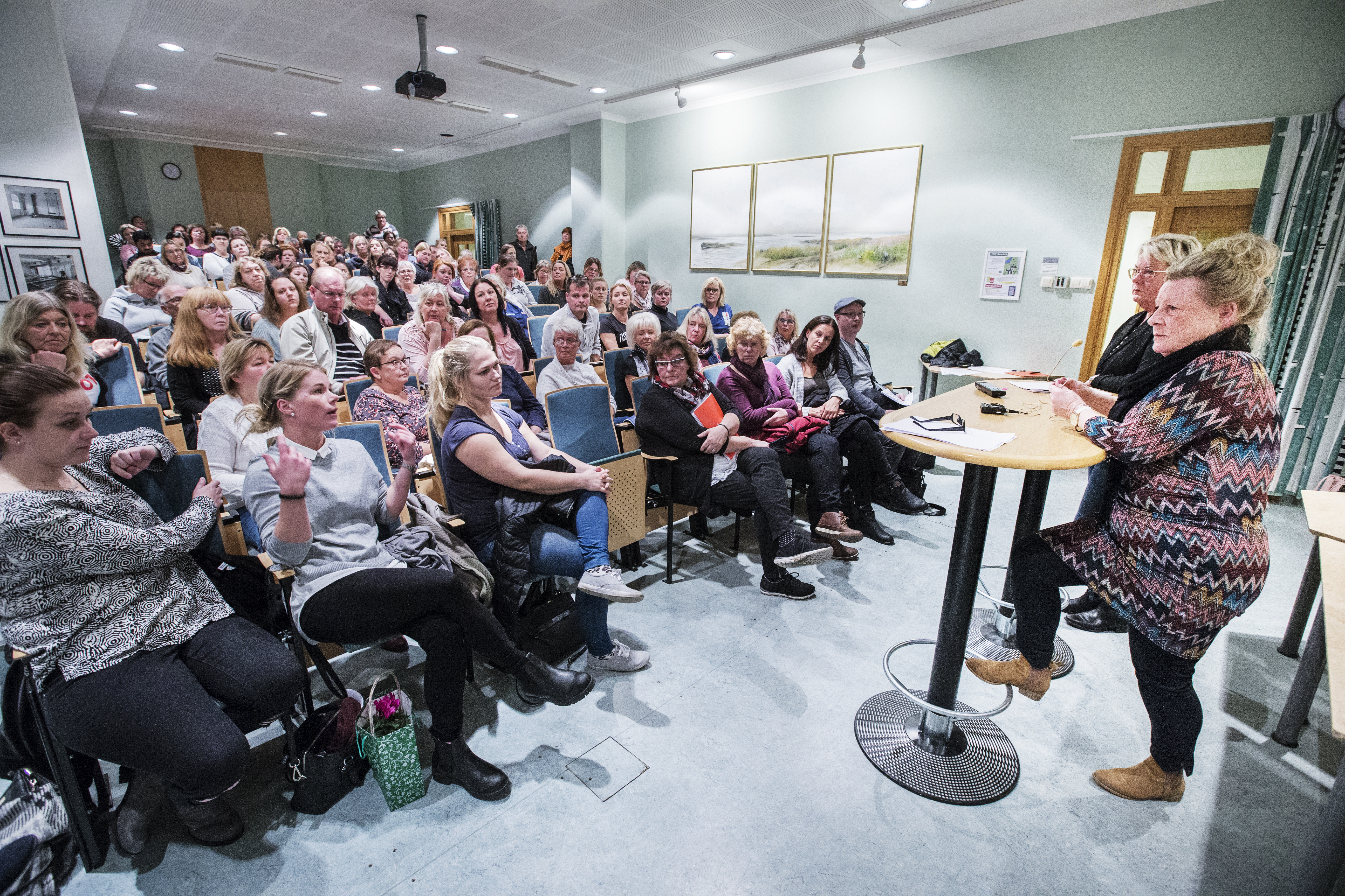 Protestmöte mot fler nattpass i Söderköping.