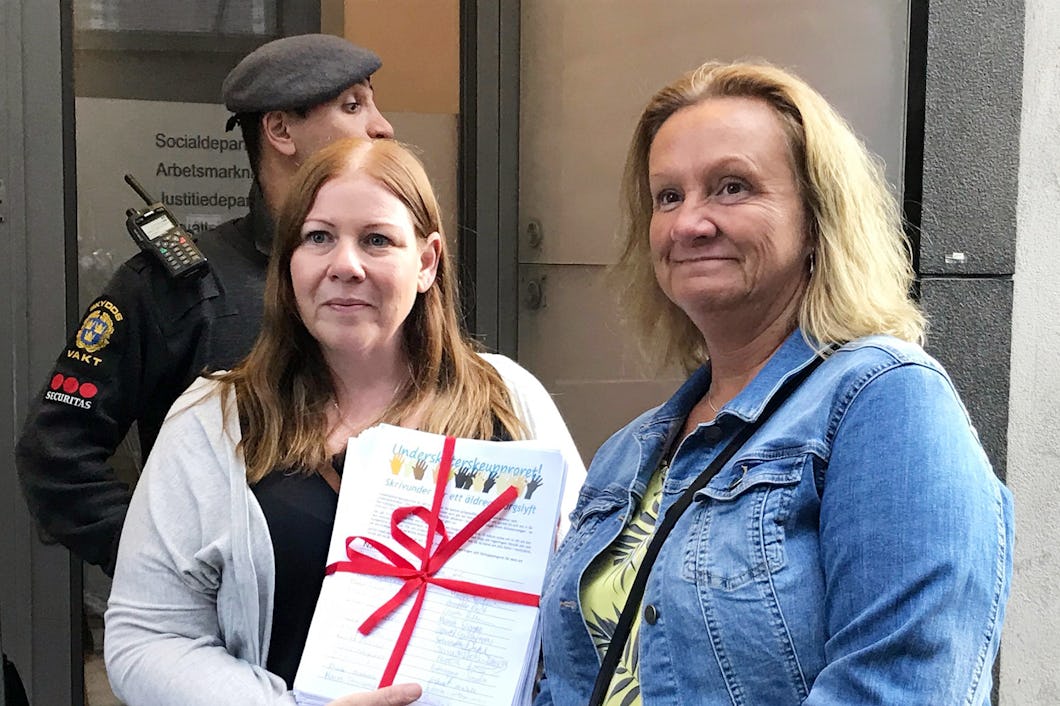 Marie Wiberg och Jenny Klingstam inför mötet med socialministern.