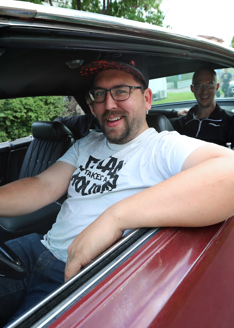 Magnus Pernils i sin Pontiac