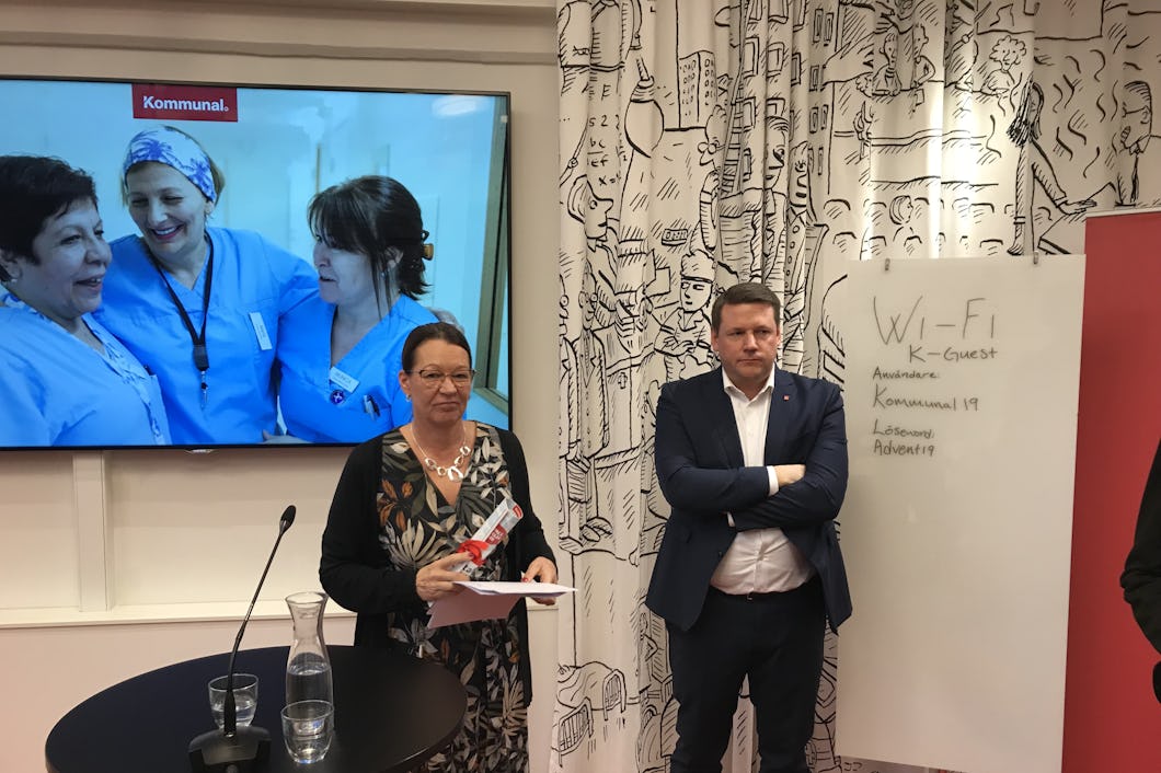 Lenita Granlund och Tobias Baudin med Kommunals avtalskrav.