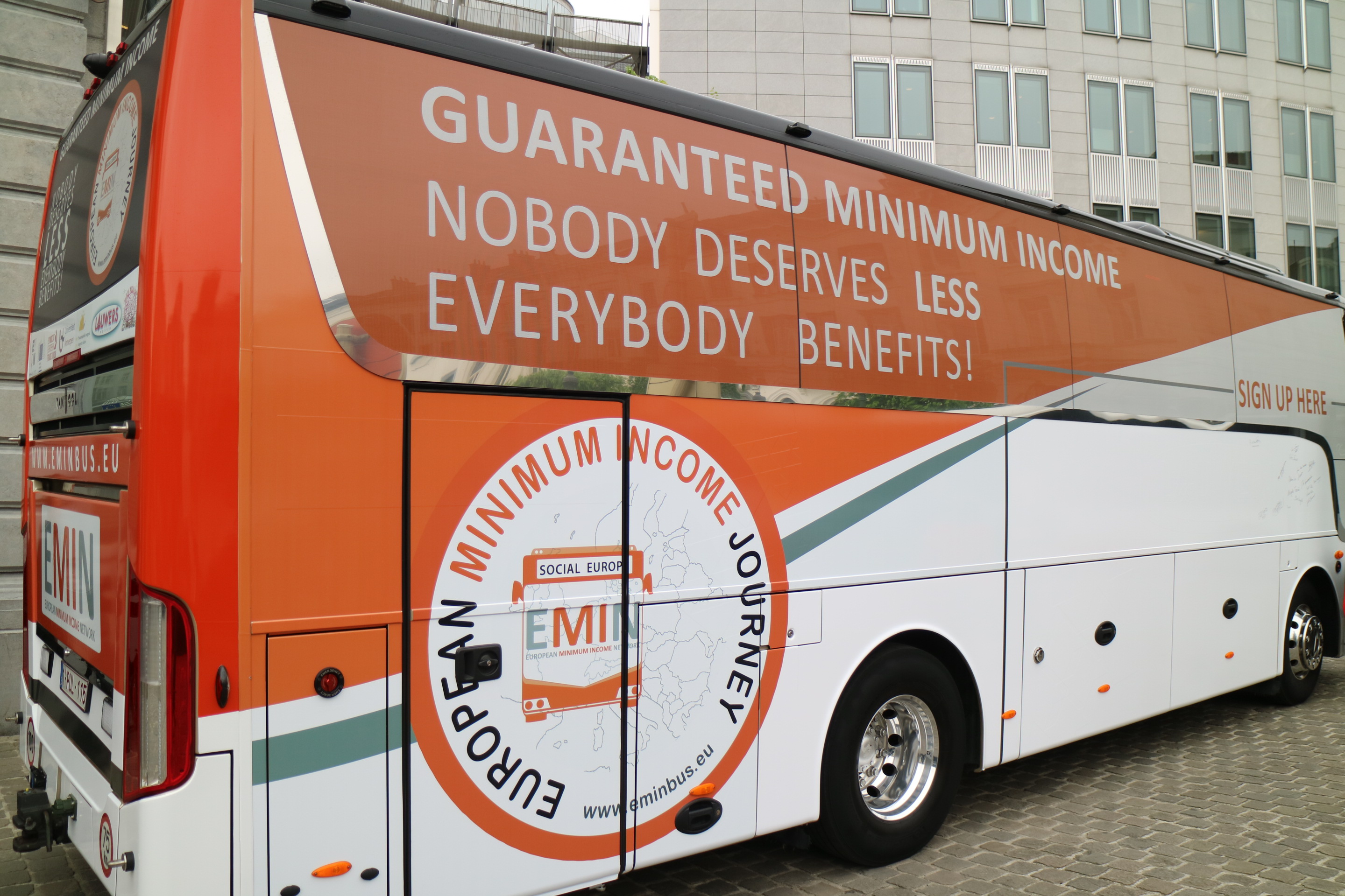 Majoriteten i Europafacket vill ha minimilöner.