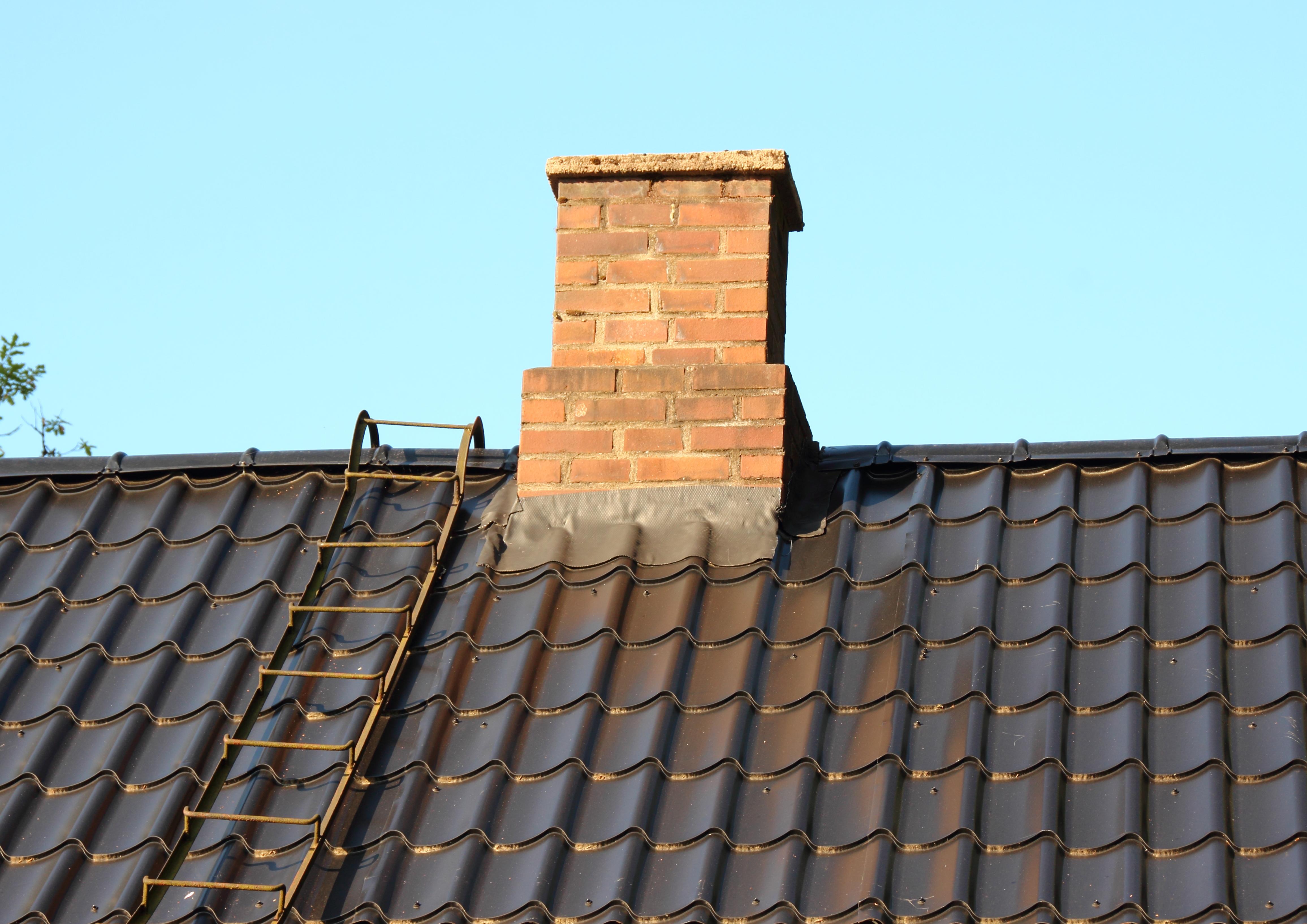 Skorsten med stege (genrebild).