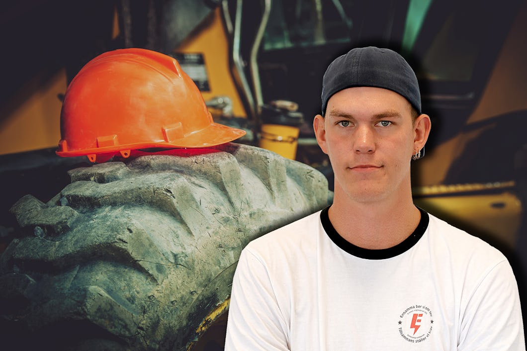 En bild på en traktor med en hjälm på ena däcket, med ett foto av Claes Thim monterat över.