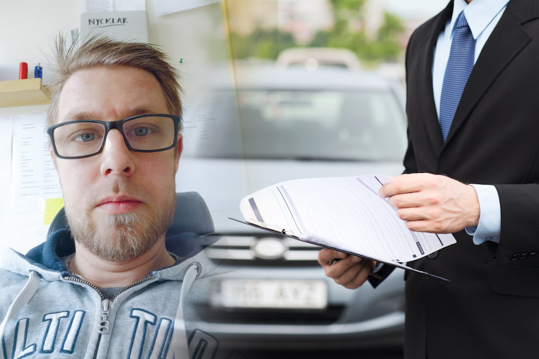 En bild på Sebastian Johansson monterad invid en genrebild på en försäljare och en bil