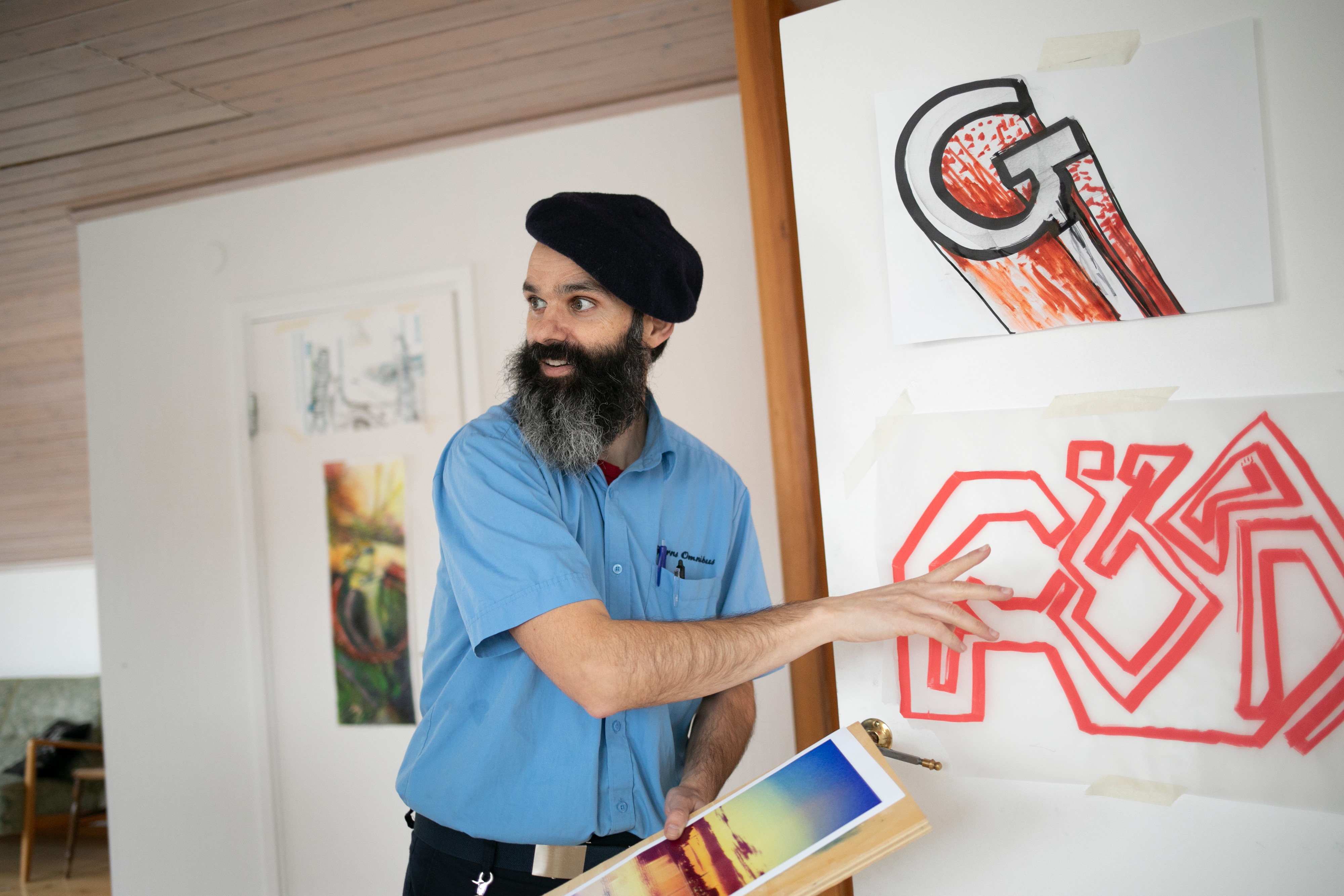 Marcelino Viejo Pérez i sin ateljé.