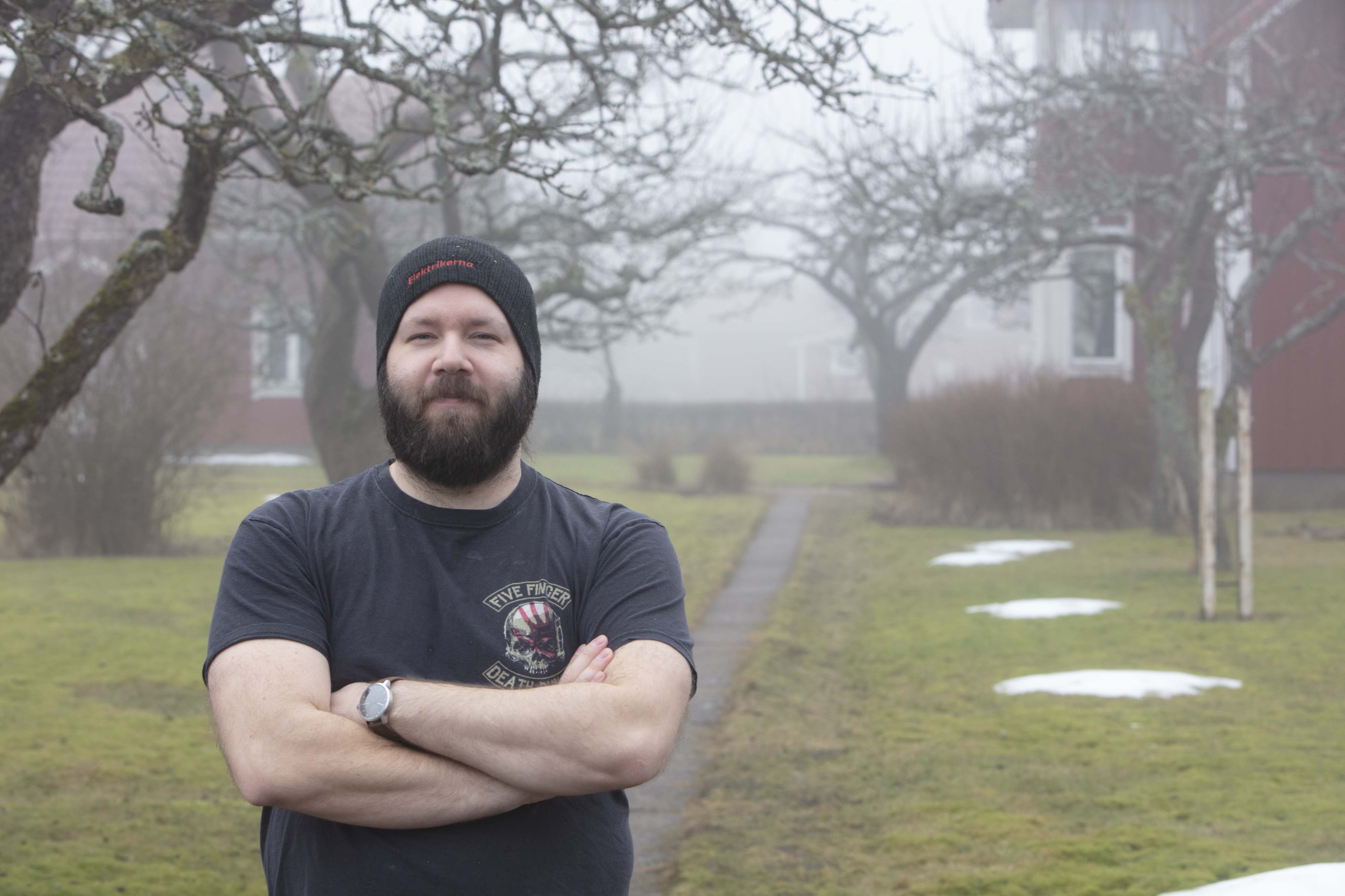 Fredric Lundahl i Elektrikerna-mössa utomhus