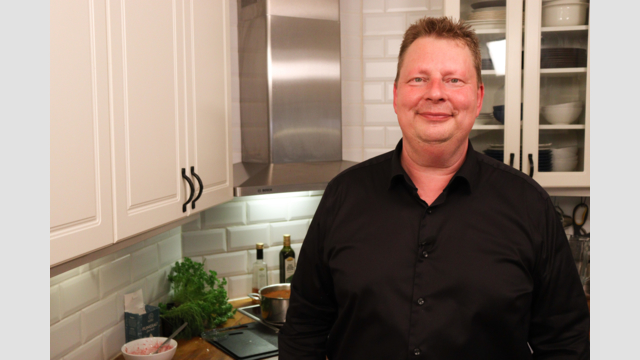 Per Lawén i sitt kök