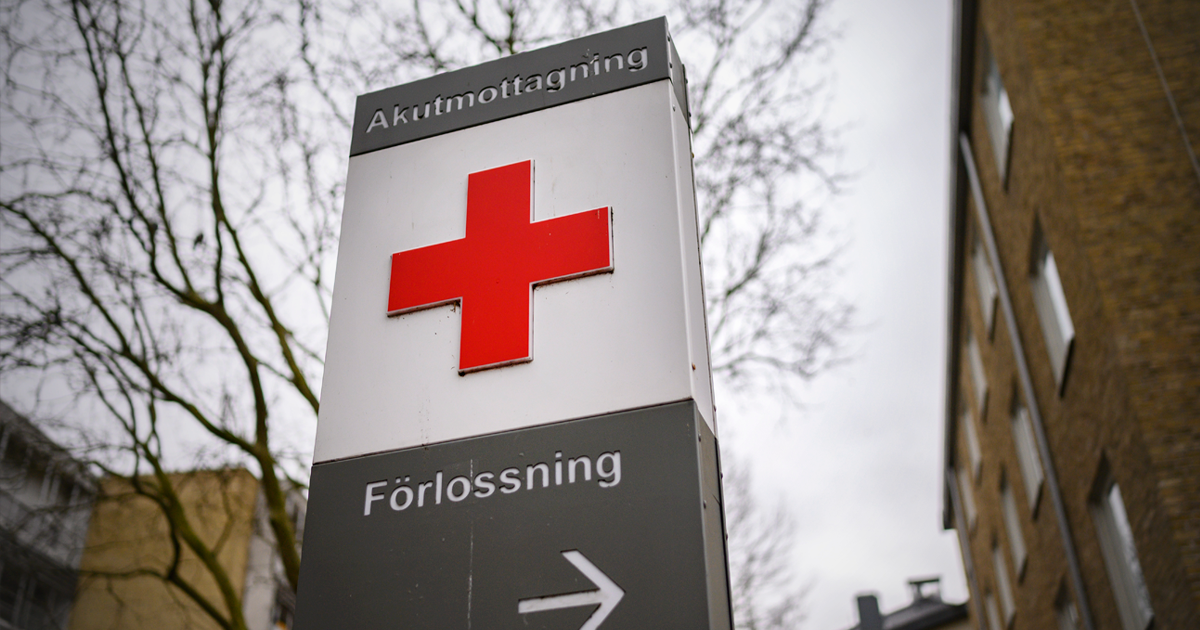 Bild på skylt som pekar mot förlossningsmottagning