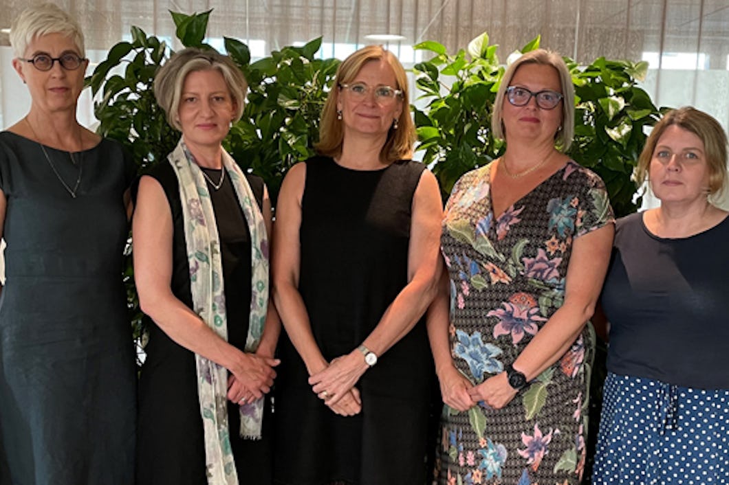 Förhandlingscheferna på Arbetsgivarverket, Seko samt övriga fackförbund inom staten på gruppbild.
