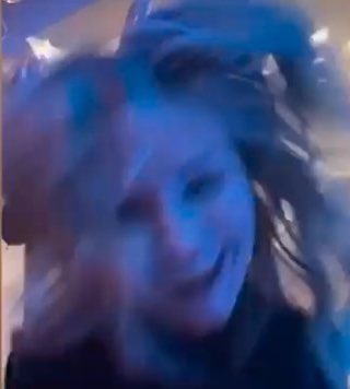 Ebba Busch på en middag under coronarestriktinerna