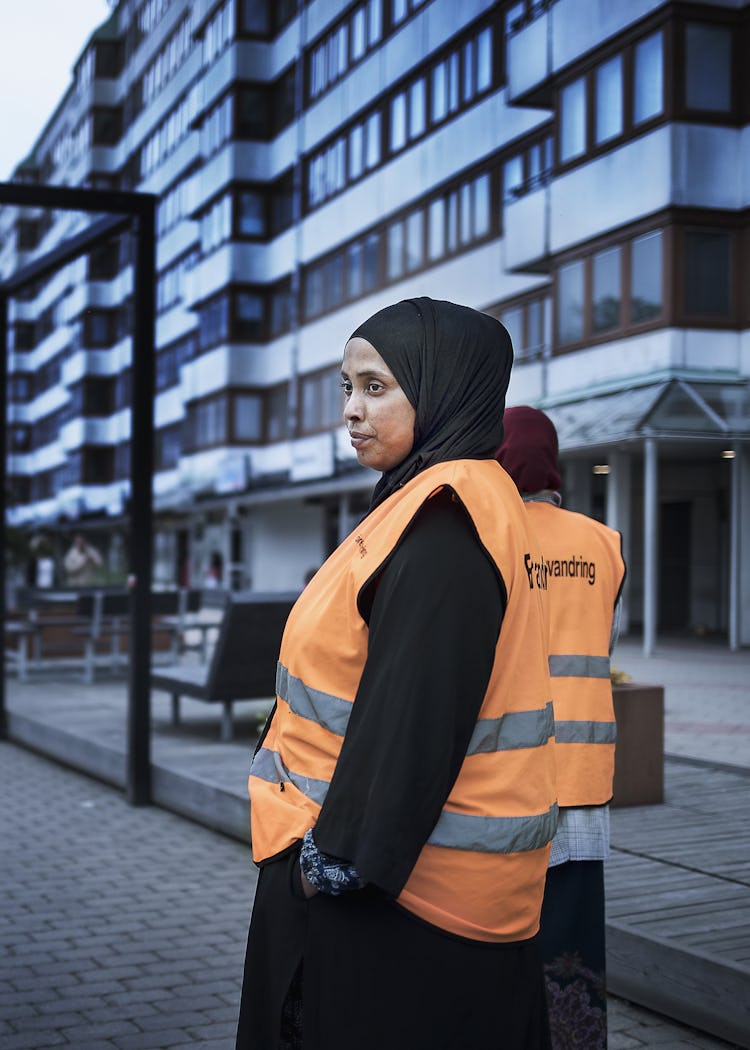 Asylsökande Mulki Mahamud är en av kvinnorna som nattvandrar varje helg på Friskväderstorget.