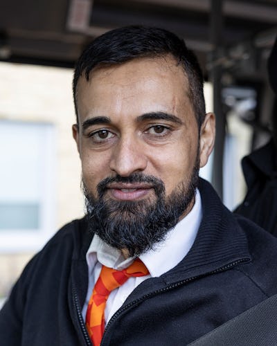 Waqas Hussain, bussförare.