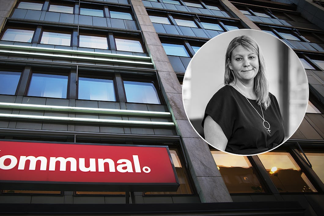 Kommunals Jessica Leiding svarar på kritik. I bakgrunden syns Kommunals förbundskontor.