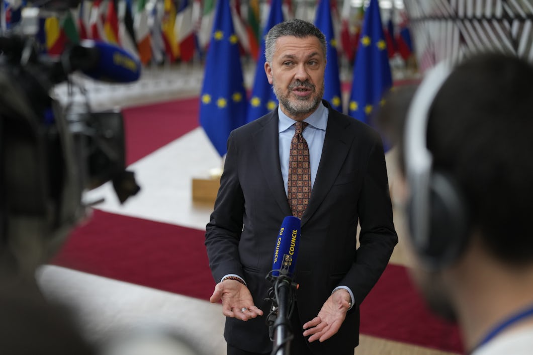 Europafackets Luca Visentini har drivit på för minimilöner