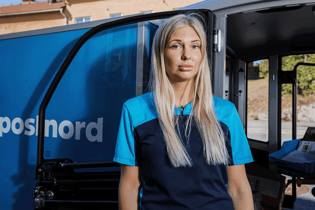 Brevbärare Emilia Leijon Amrén varnades av Postnord