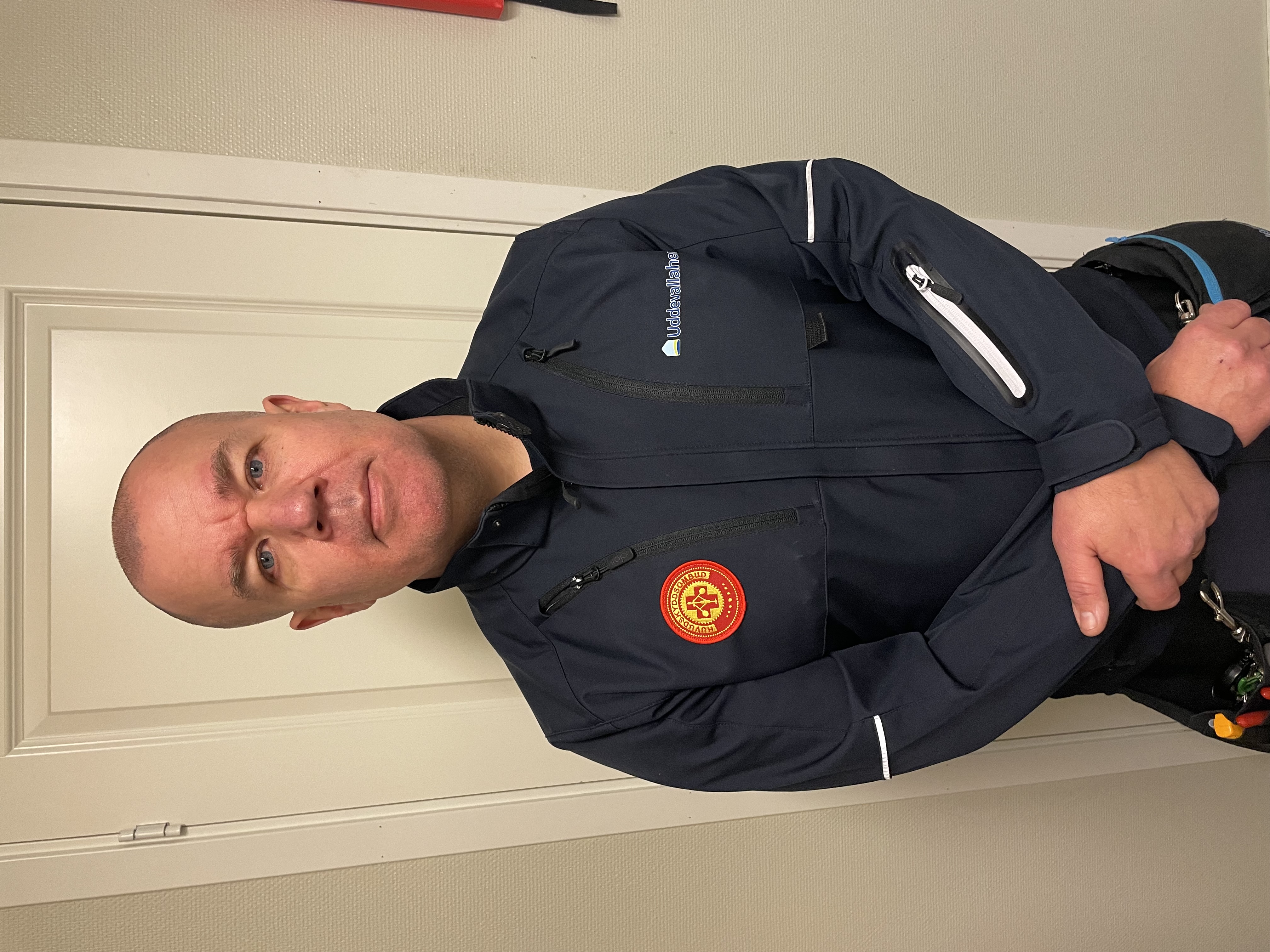 Michael Svensson i sina arbetskläder.