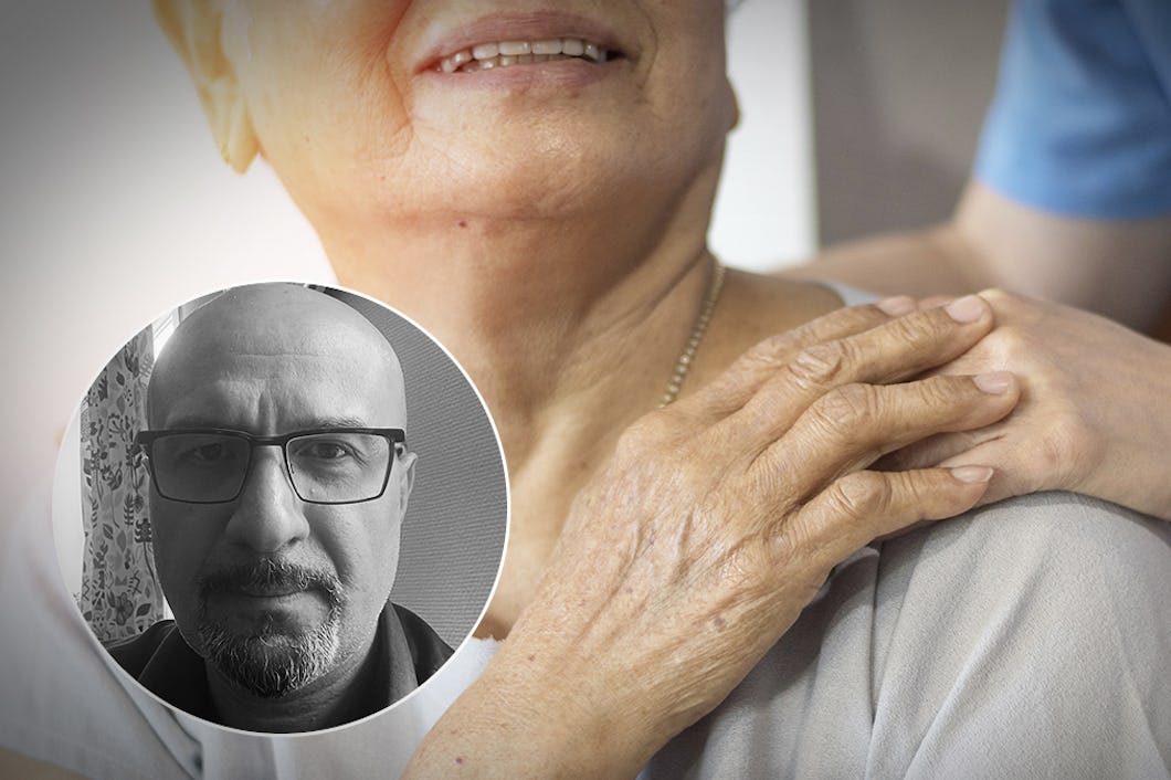 Ibbe Özgur, vill att politikerna tänker mer på sin egen ålderdom för att göra äldreomsorgen bättre. På bilden Ibbe Özgur och äldre kvinna.