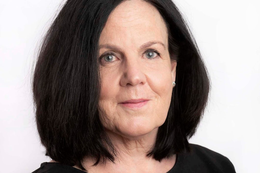 Lena Rindner, Medicine doktor i allmänmedicin, i grunden distriktssköterska.