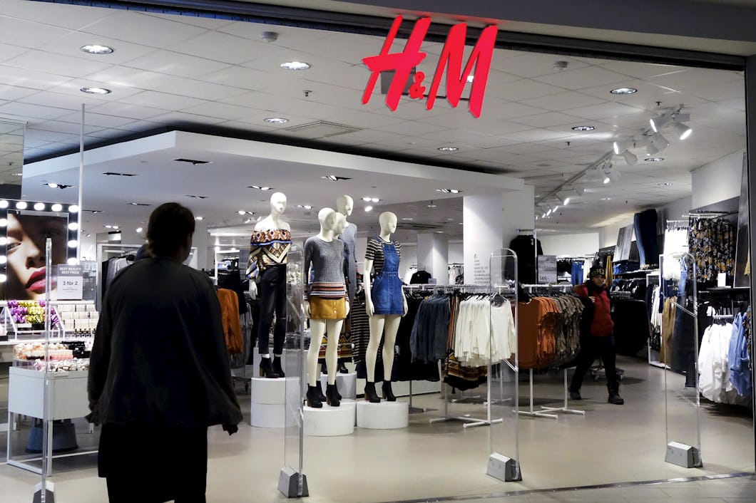 H&M anställda, arbetsmiljö, personal, butik, H&M