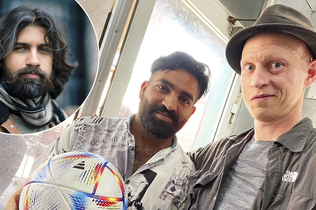 Fotografen Mobeen Ansari (infälld), arbetaren Ali Murtaza och Arbetet Globals reporter Ivar Andersen.