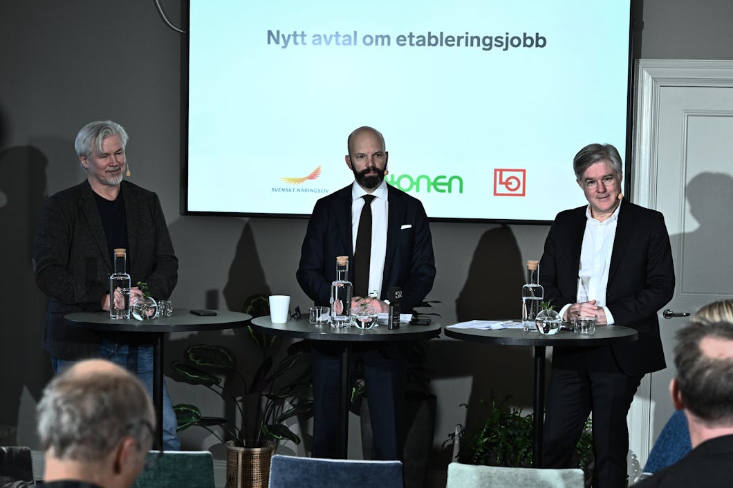 Torbjörn Johansson, LO:s avtalssekreterare, Mattias Dahl, vice vd Svenskt Näringsliv och Martin Wästfelt, förhandlingschef Unionen.