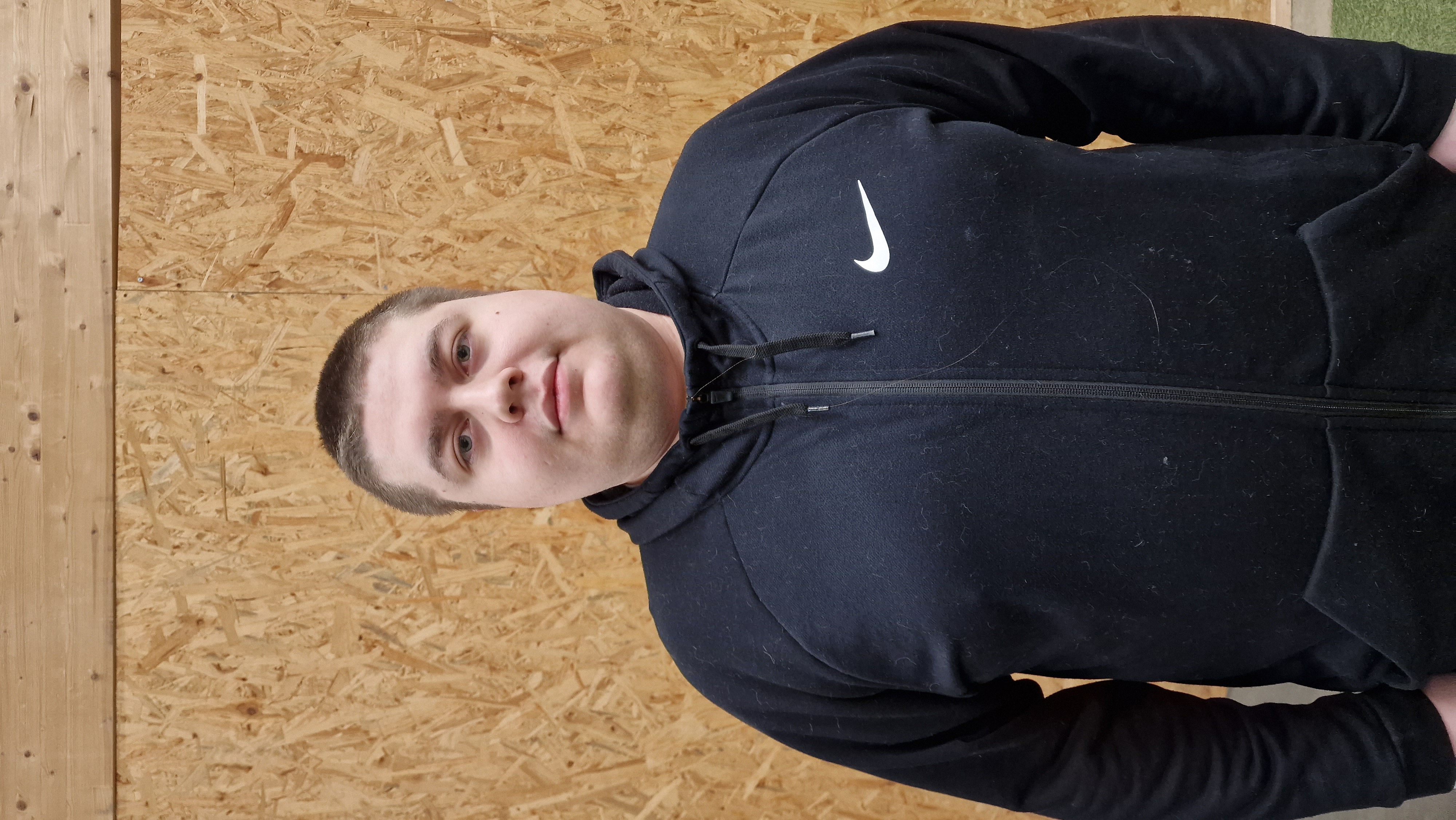 Bild på Alexander Söderlund på Let me repair i Uppsala.