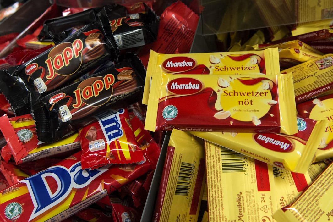En bojkott av Marabou-produkter tillverkade i Sverige kan slå fel, menar Livs.