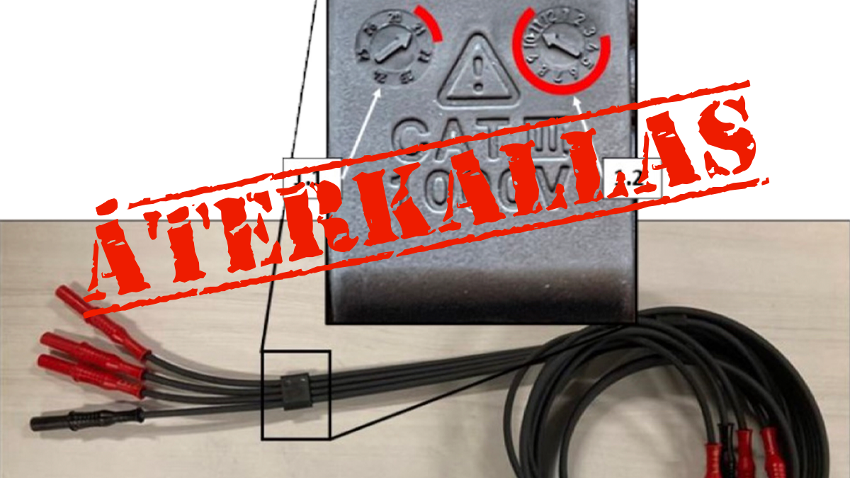 Bild på kablar och en förstoring som visar hur man ser vilka datum som gäller för återkallelsen. Över detta texten ”ÅTERKALLAS” med stora röda bokstäver.