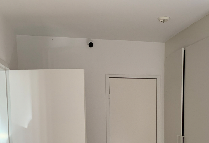 Bild på kameran som fanns i sovrummet