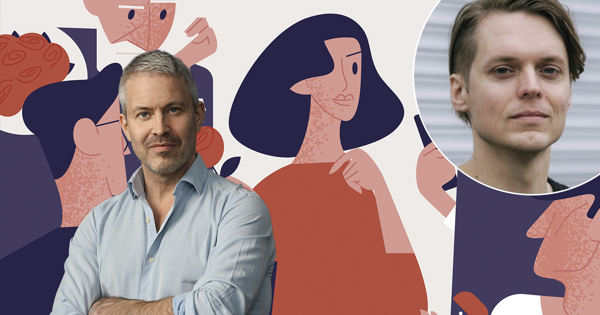 Mattias Björkas (till höger) läser psykologen Björn Hedensjös bok.