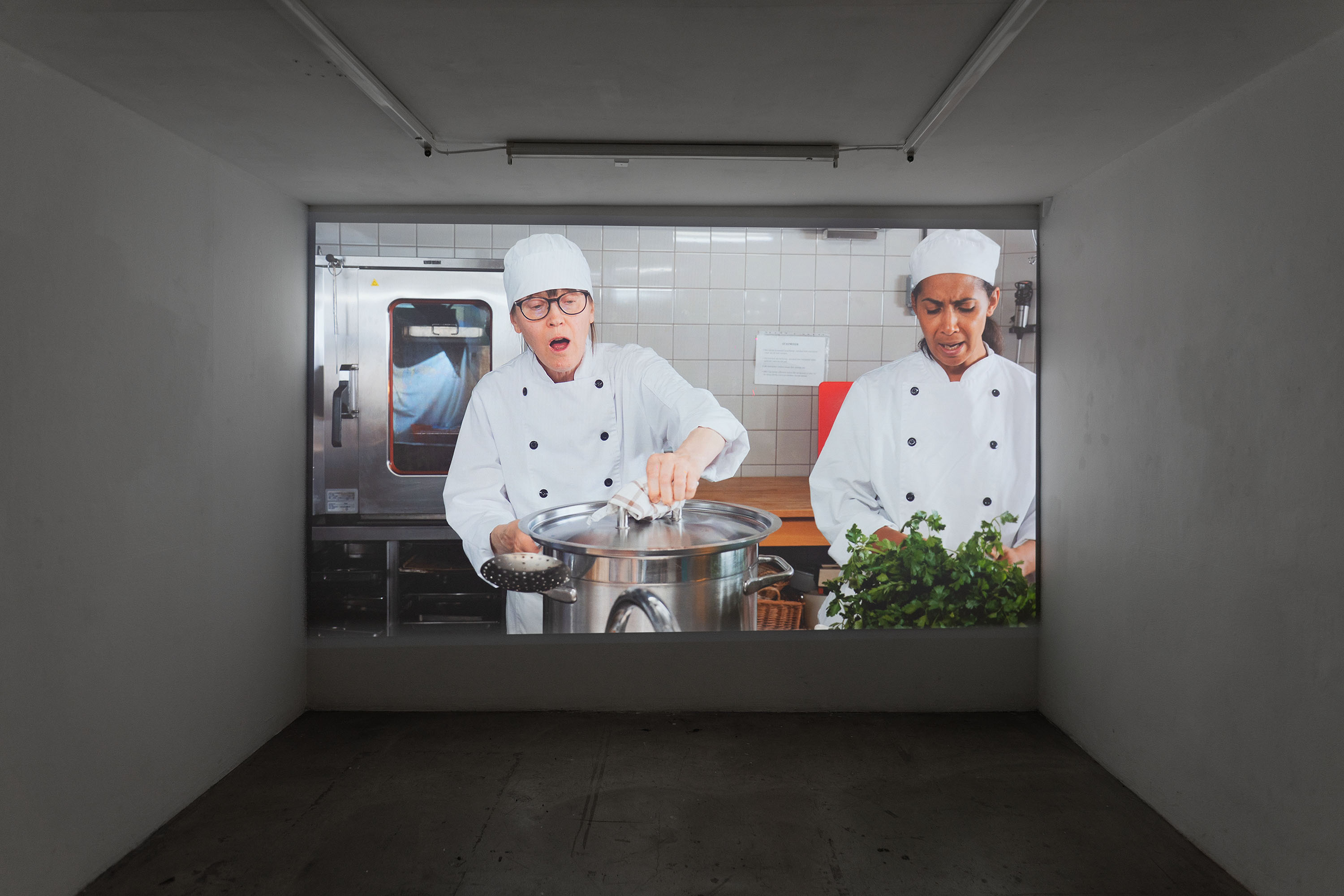 Ur Ina Porselius videoverk ”Bakgrundsmusiken”.