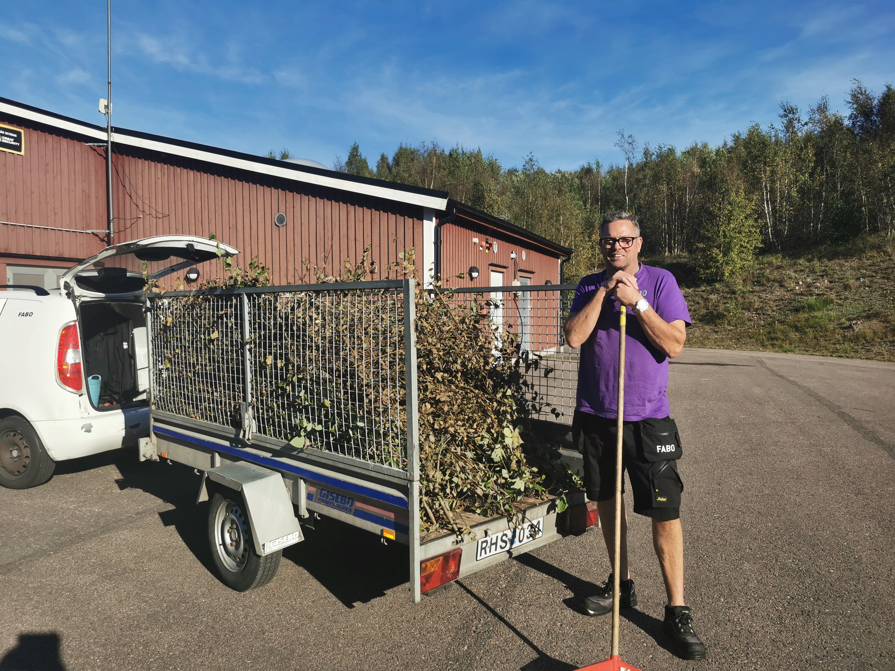 Edvard Synnergren, utkörare på Carlsberg, står framför ett släp.
