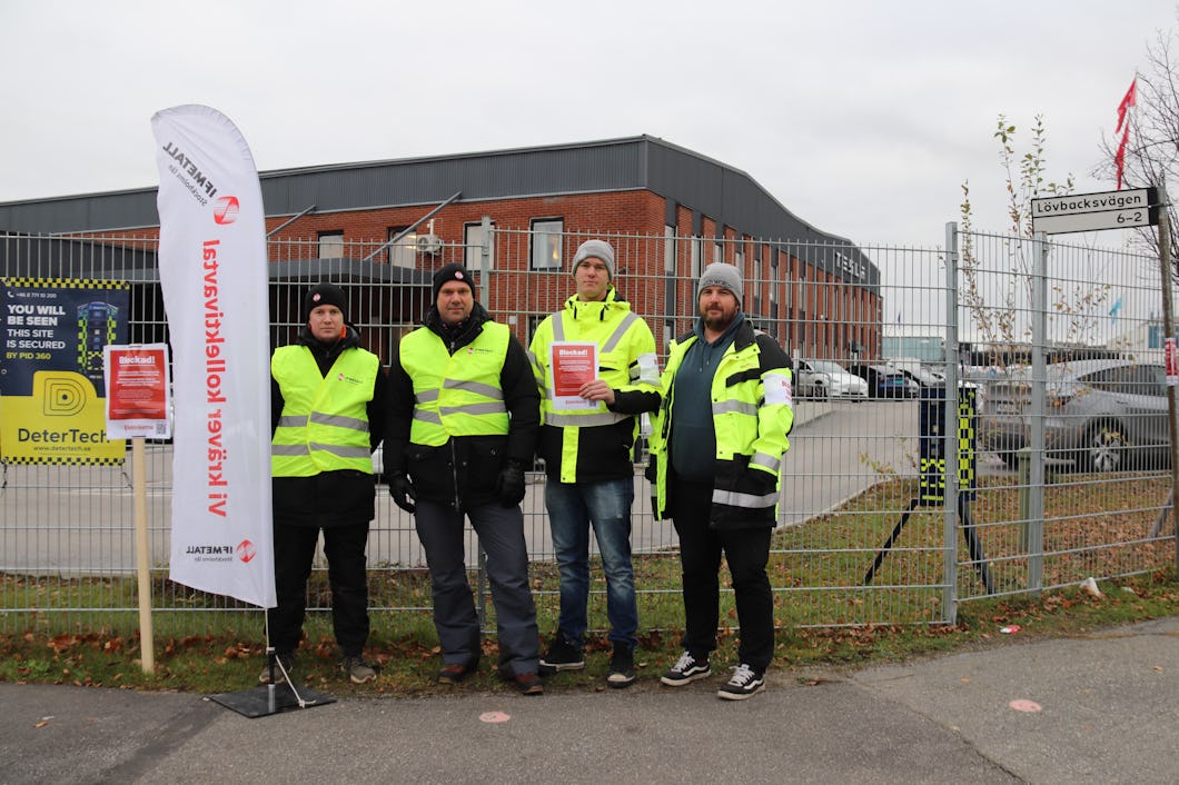 Utanför Tesla i Huddinge