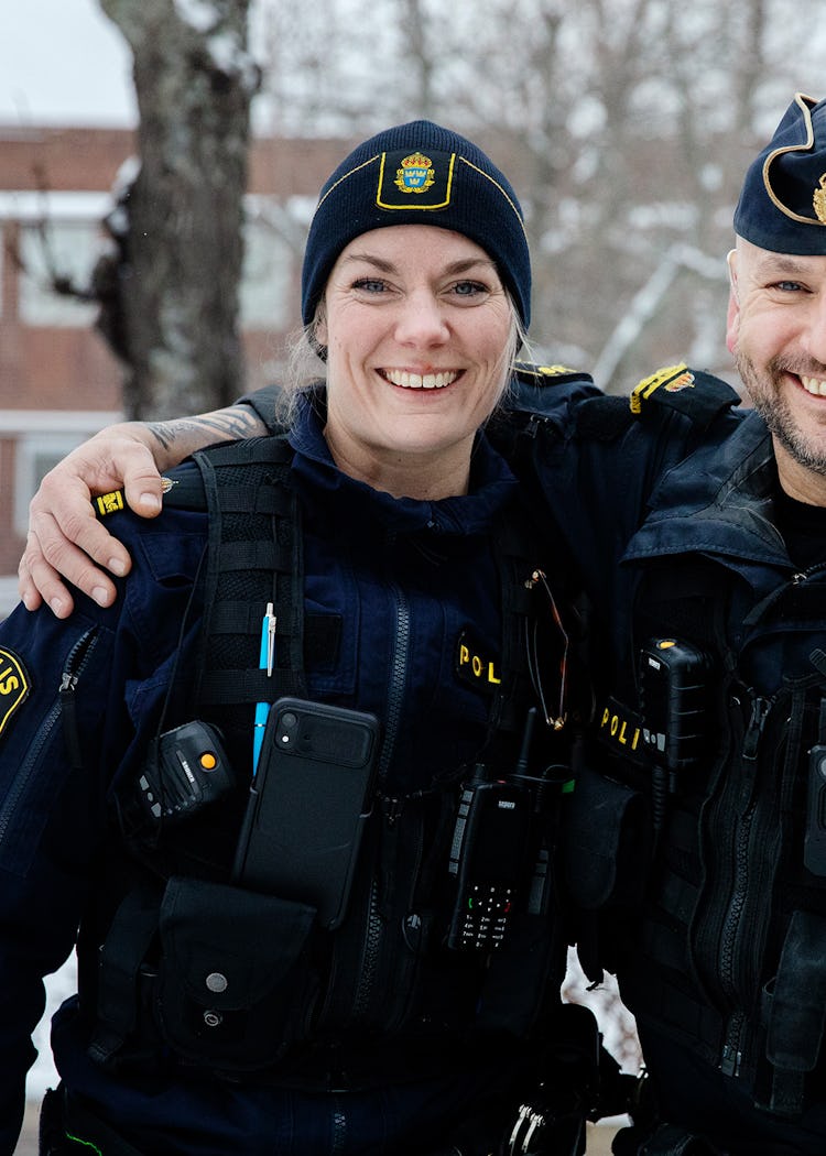 Poliserna Rebecca Augustin och Joachim Björk.