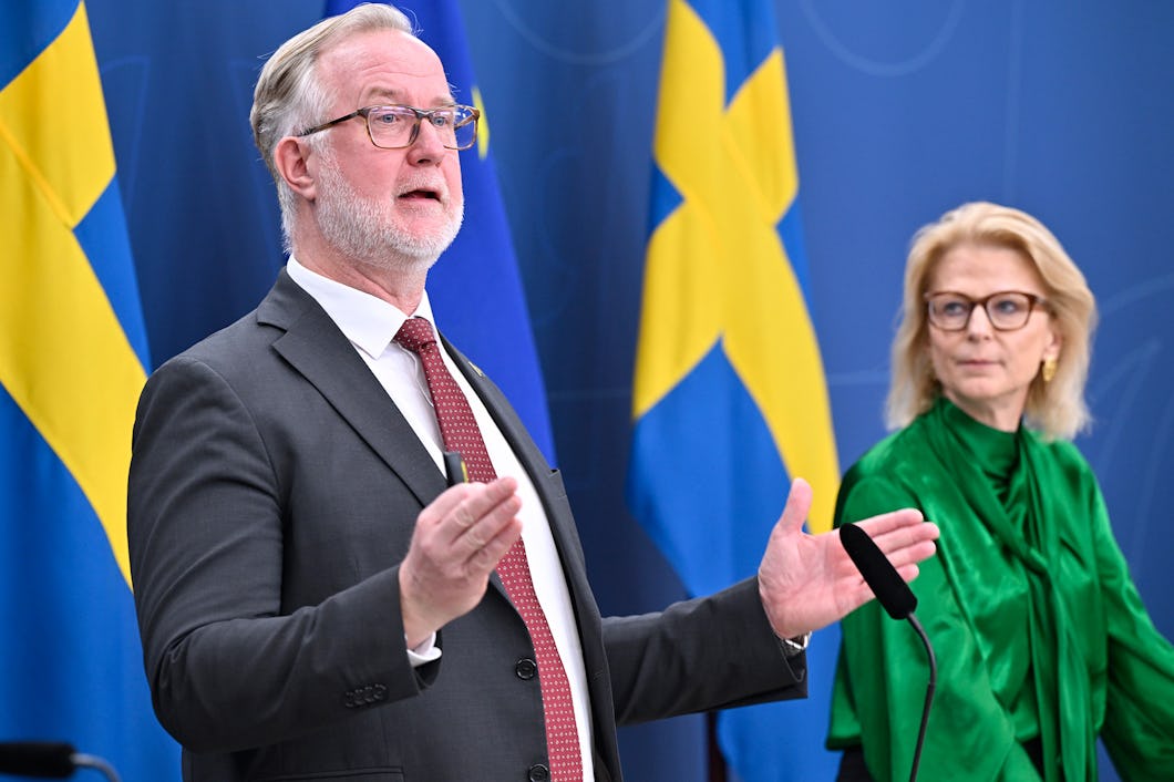 Arbetsmarknads- och integrationsminister Johan Pehrson (L) och finansminister Elisabeth Svantesson (M).
