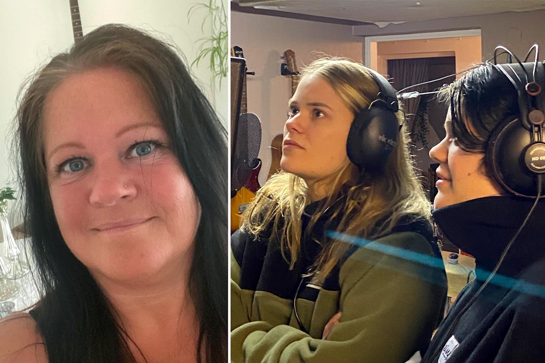 Delad bild. Kvinna i närbild och två yngre tjejer som sjunger.