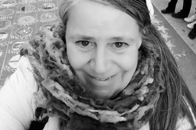 Sonja Höök på stan Drottninggatan